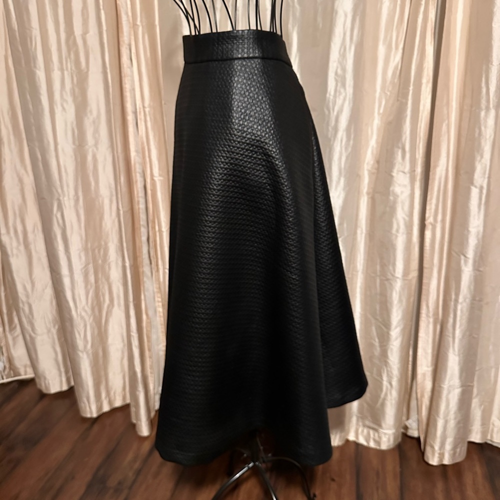 Banana Republic Black Textured Circle Skirt - Picture 3 of 6